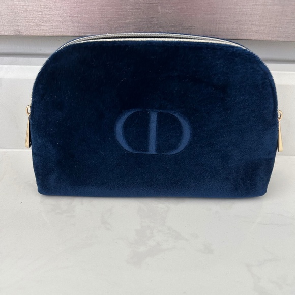 Dior blue velvet makeup bag - Picture 1 of 1